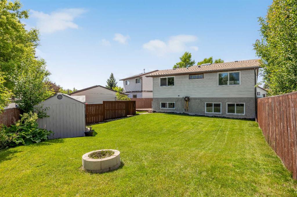 60 Ogmoor Crescent SE photo 2