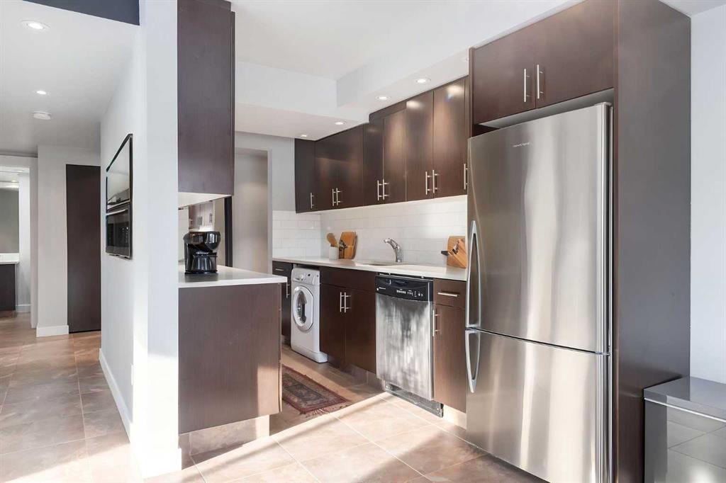 1230 Cameron Avenue SW #11 photo 5