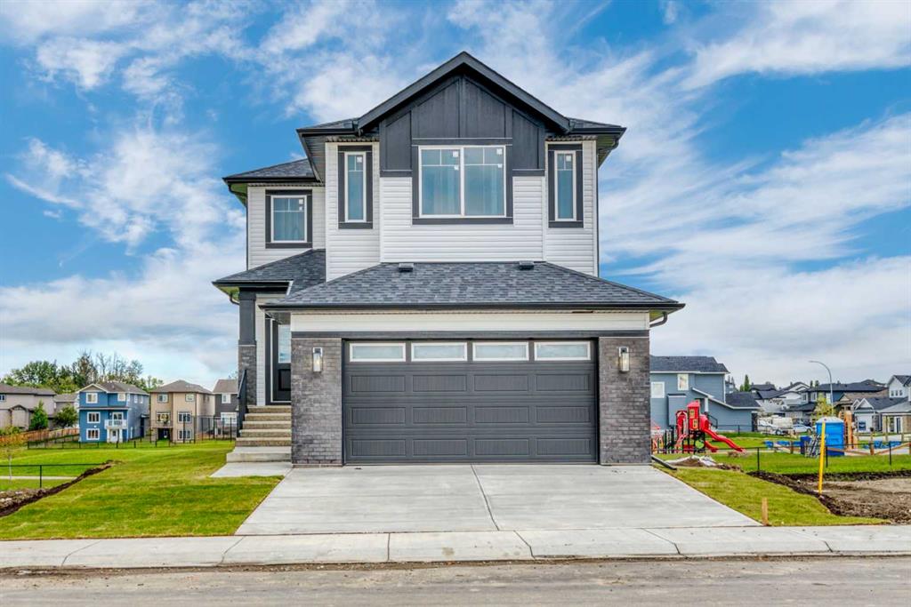 112 Lakewood Crescent
