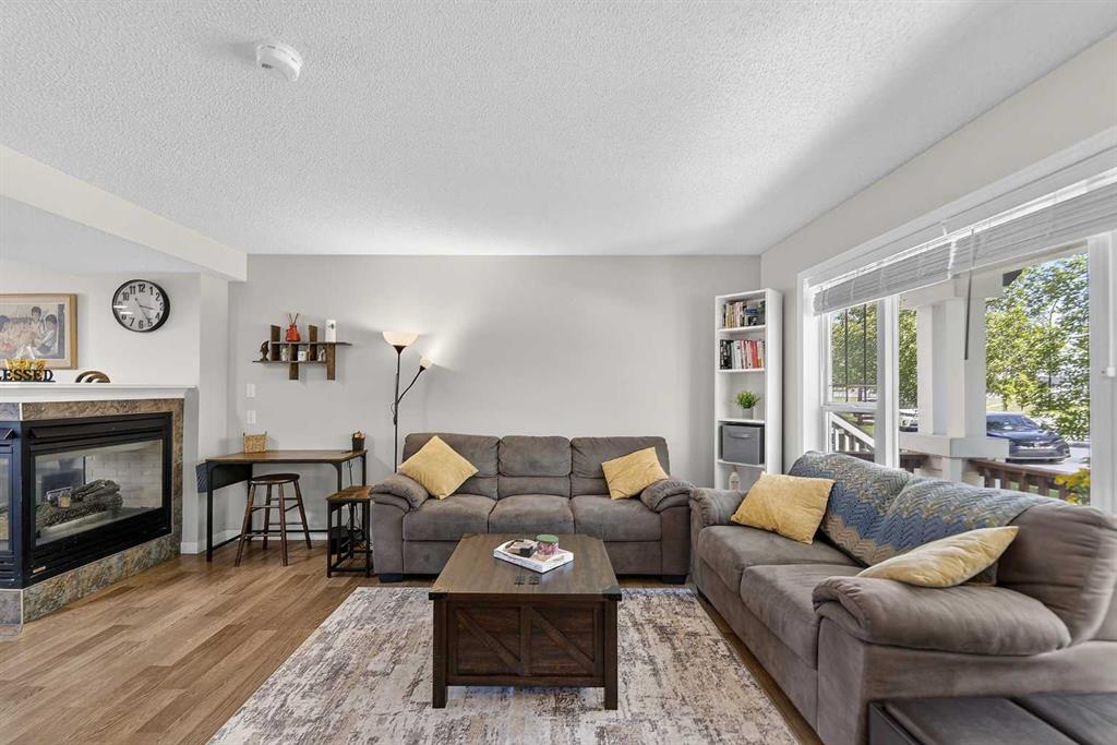 121 Prestwick Park SE photo 3