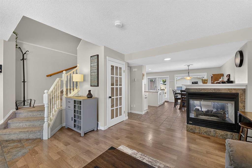 121 Prestwick Park SE photo 5