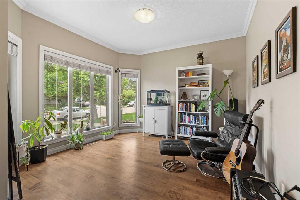 514 22 Avenue NE photo 4