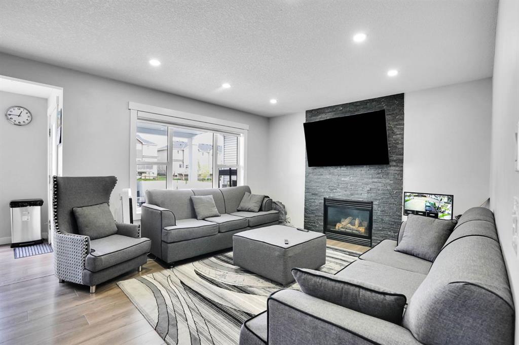 63 Saddlemont Crescent NE photo 5