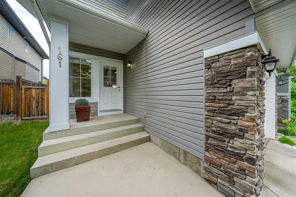 161 Everoak Gardens SW photo 5