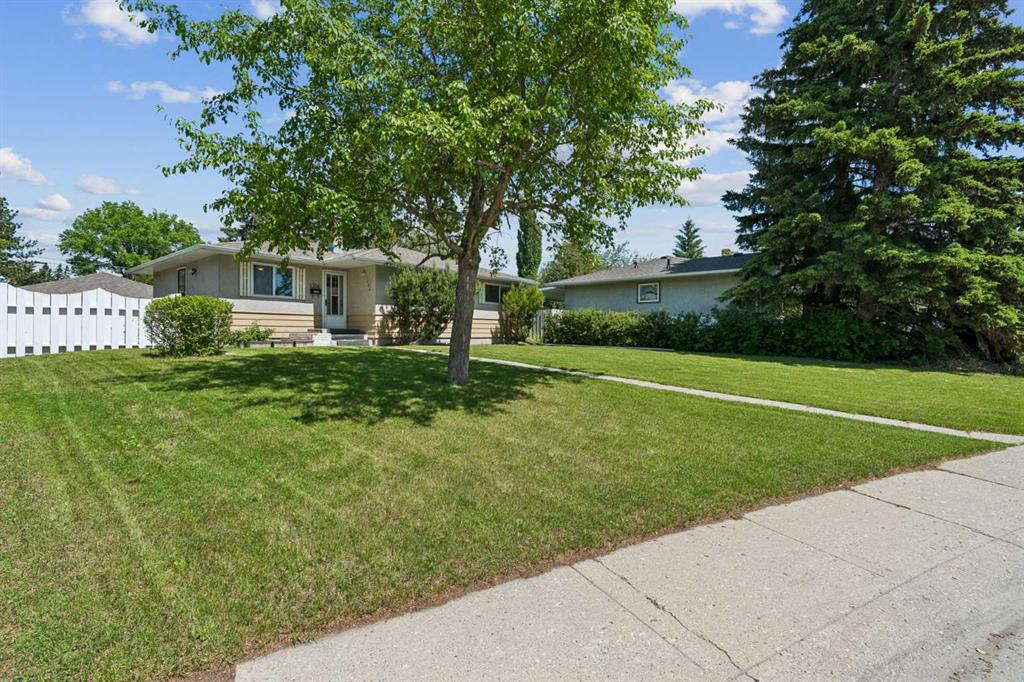 1306 87 Avenue SW photo 3