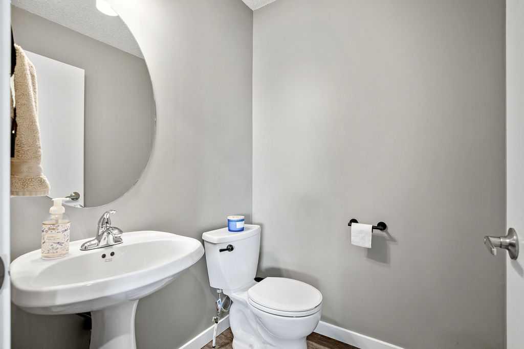 141 Somerset Circle SW photo 4