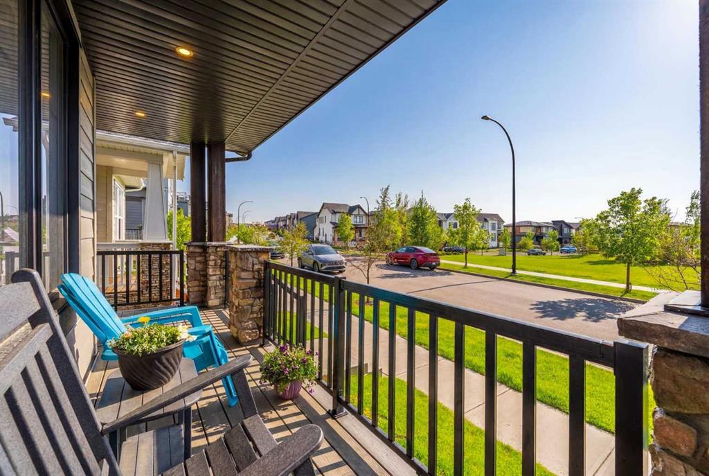 133 Treeline Avenue SW photo 4