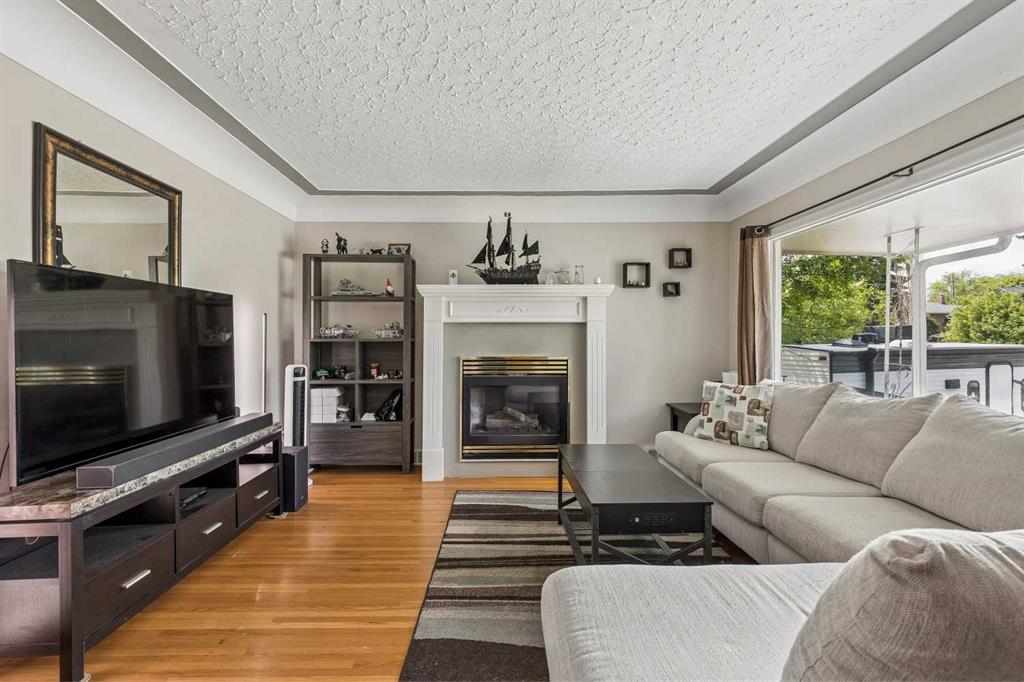 1232 Danloe Street NE photo 3