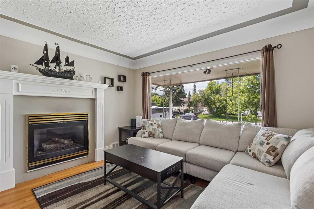 1232 Danloe Street NE photo 4