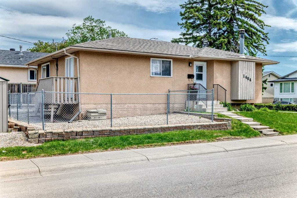 1404 Marlyn Way NE photo 3