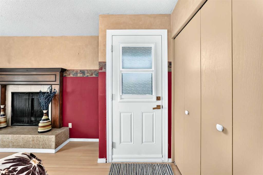 1404 Marlyn Way NE photo 5
