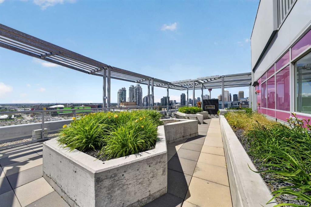 624 8 Avenue SE #305 photo 2