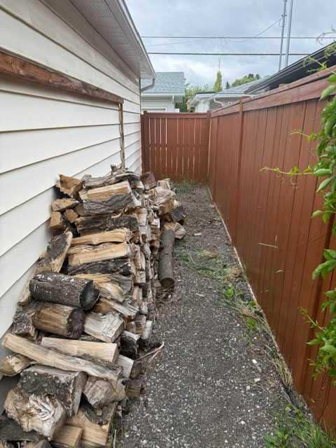 1613 22 Avenue NW photo 4
