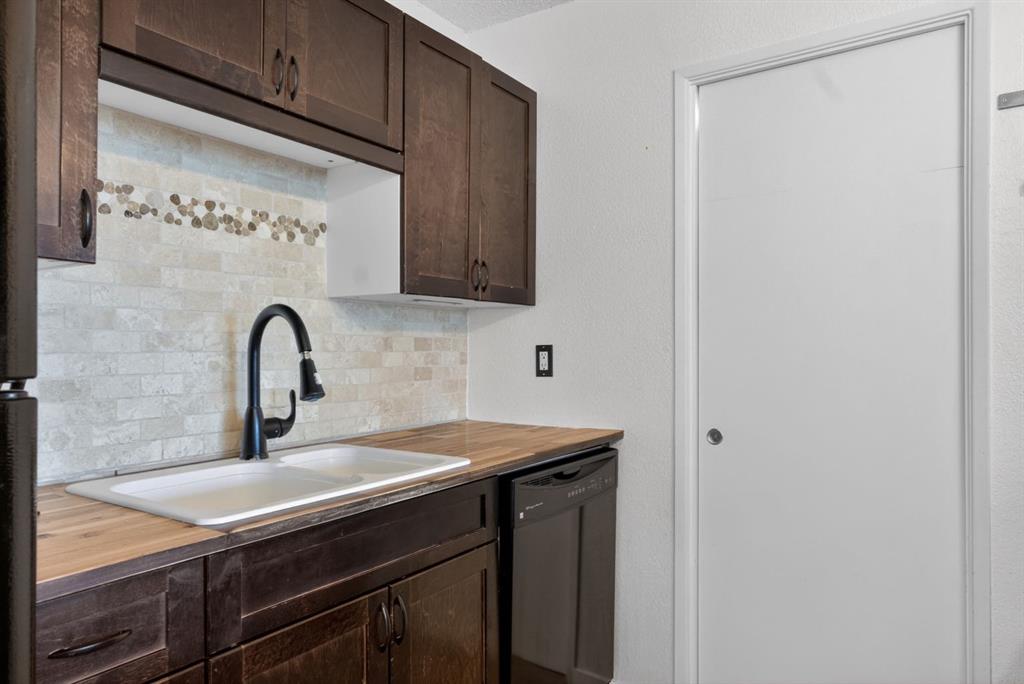 2130 17 Street SW #208 photo 5