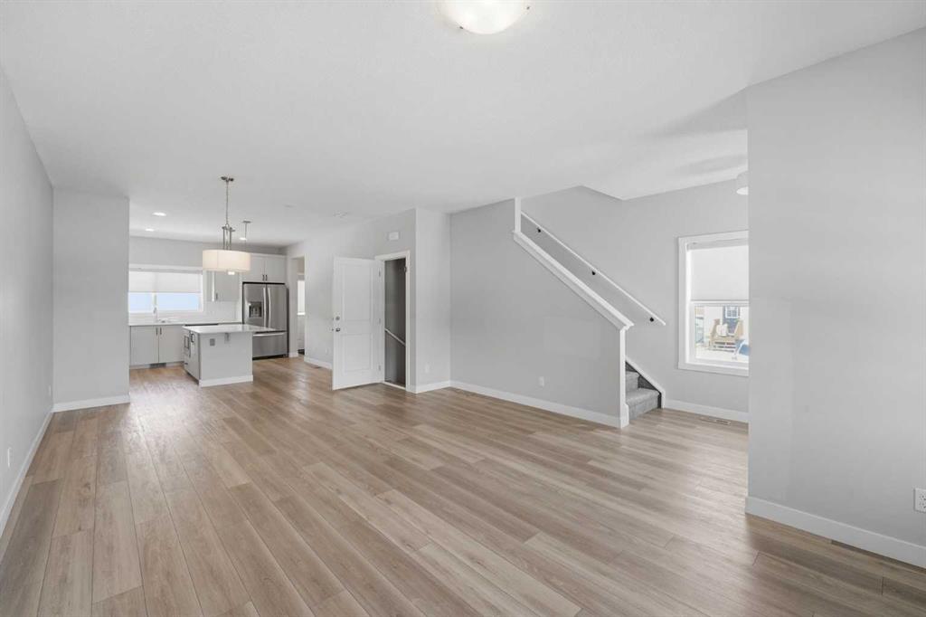 125 Edith Gate NW photo 5