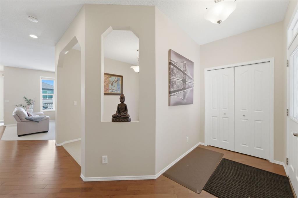 107 Everoak Green SW photo 3
