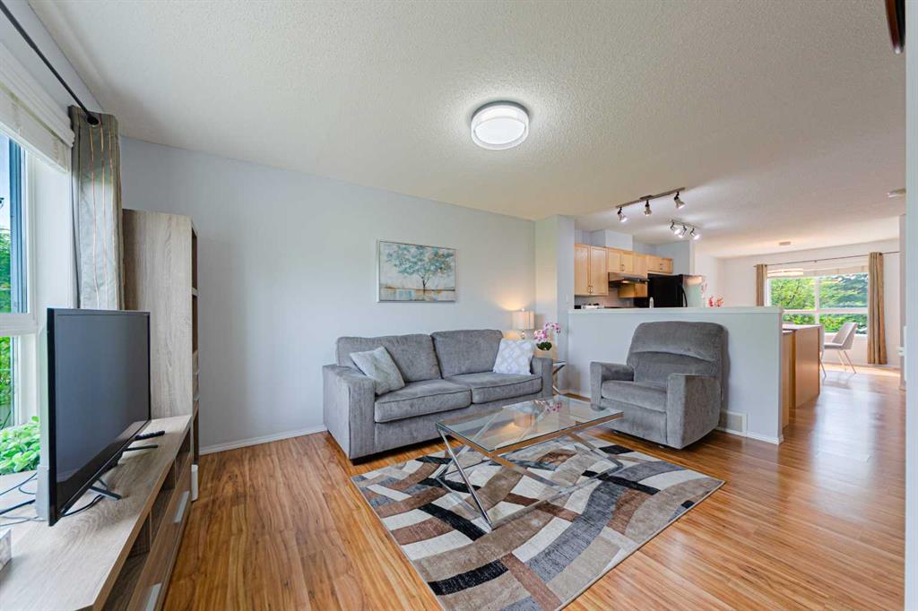165 Tuscany Court NW photo 5