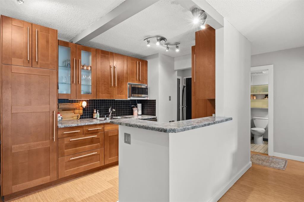 924 18 Avenue SW #304 photo 2