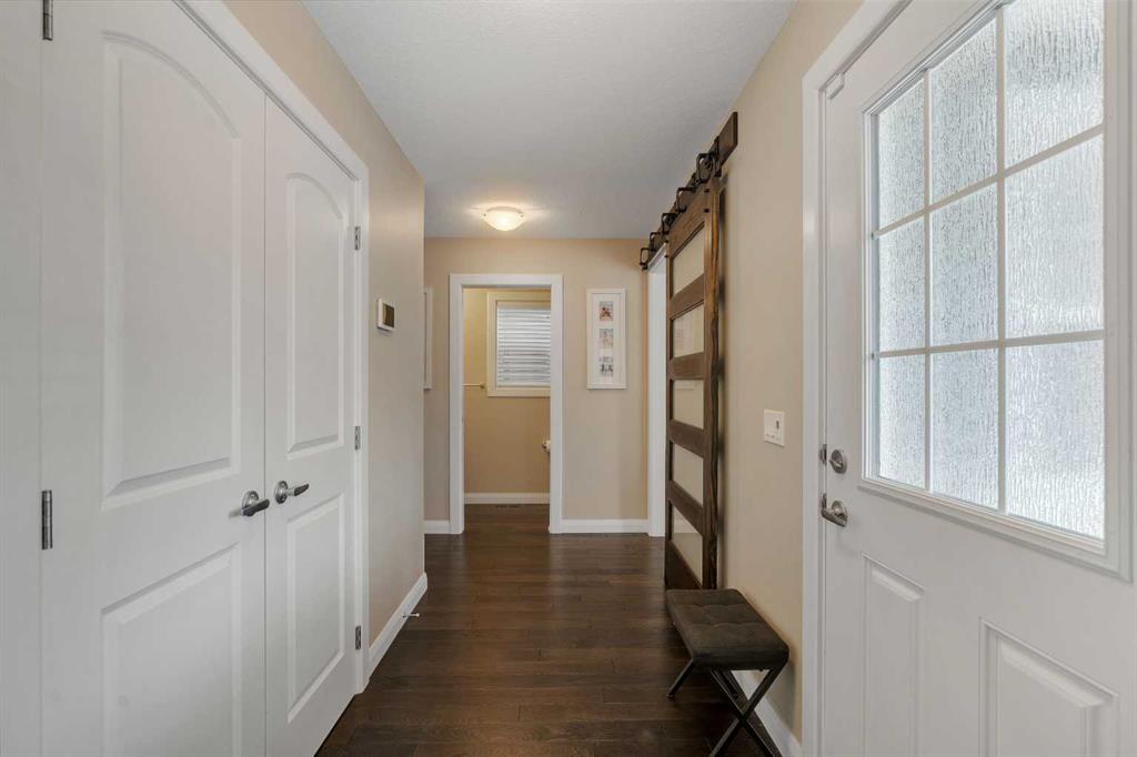 18 Evanscrest Rise NW photo 2