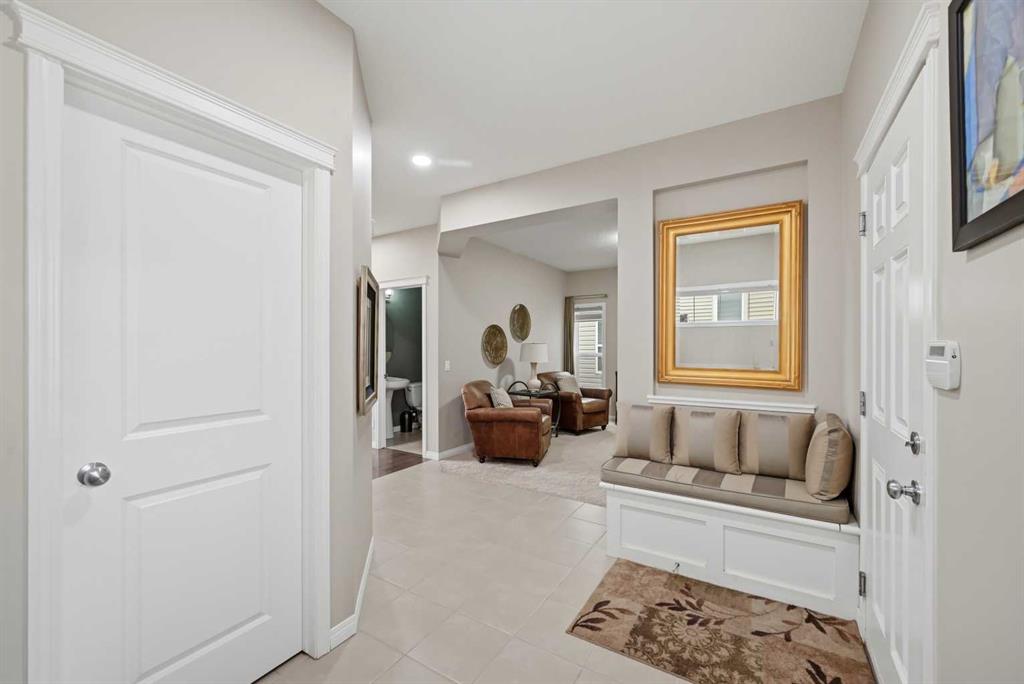 156 Skyview Shores Manor NE photo 4