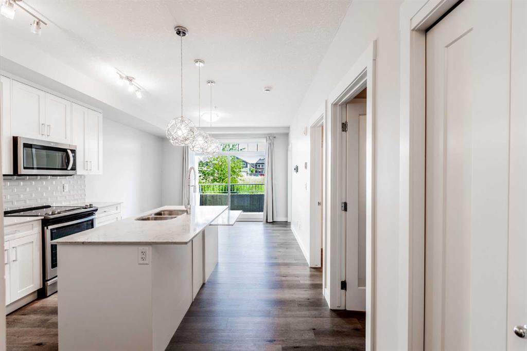 300 Auburn Meadows Common SE #111 photo 2