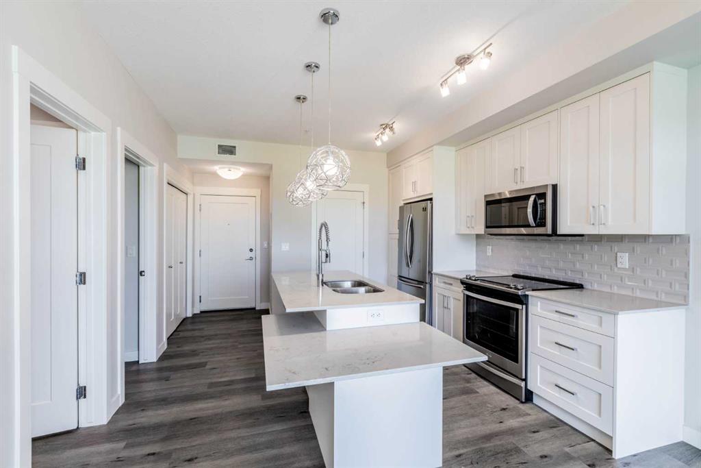 300 Auburn Meadows Common SE #111 photo 3