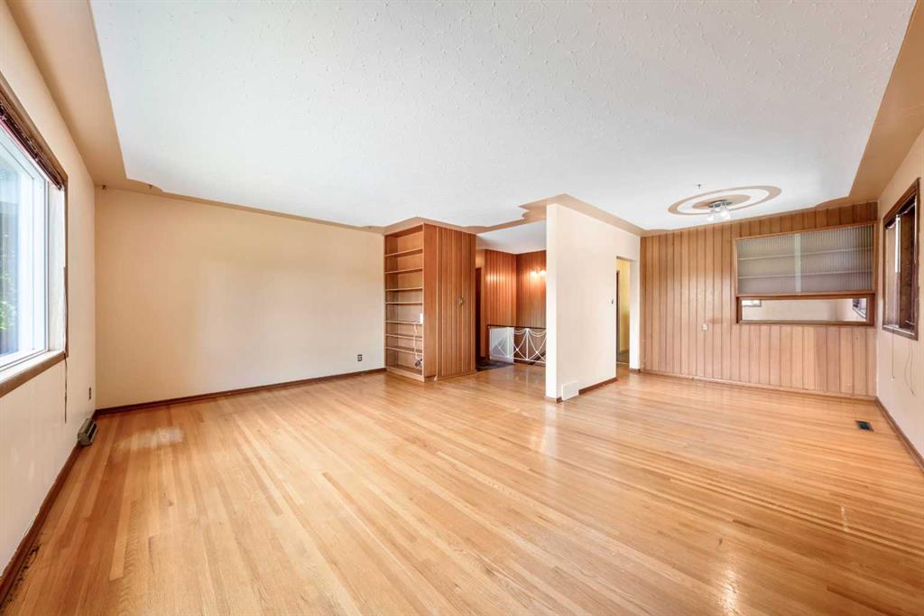1811 Canberra Road NW photo 4