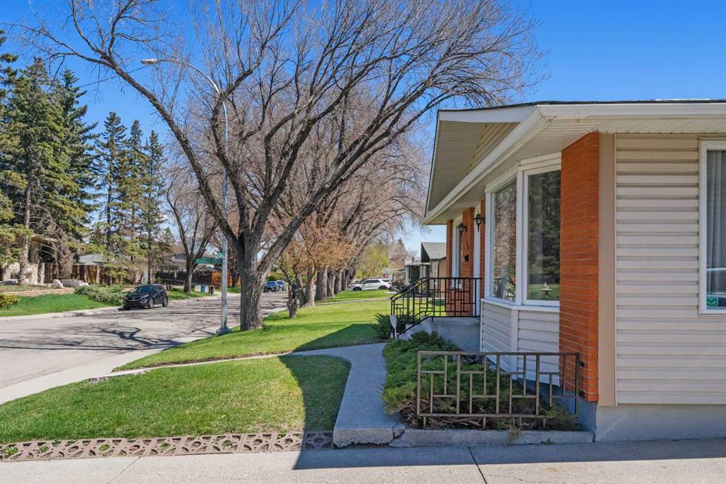 487 Arlington Drive SE photo 4