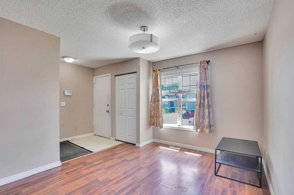 56 Fallingworth Bay NE photo 3