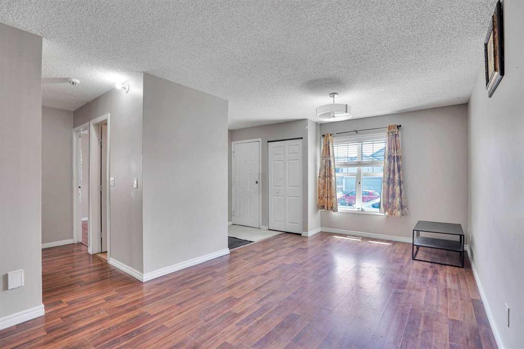 56 Fallingworth Bay NE photo 4