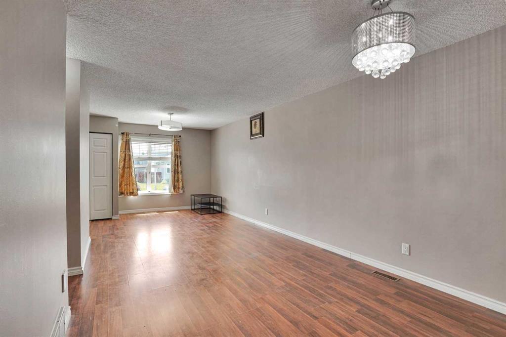 56 Fallingworth Bay NE photo 5