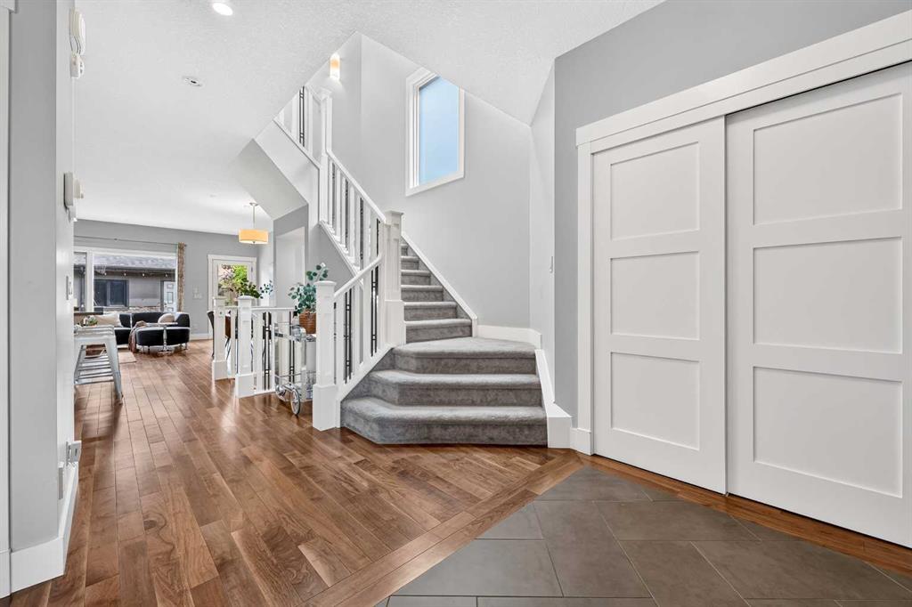 536 53 Avenue SW photo 5