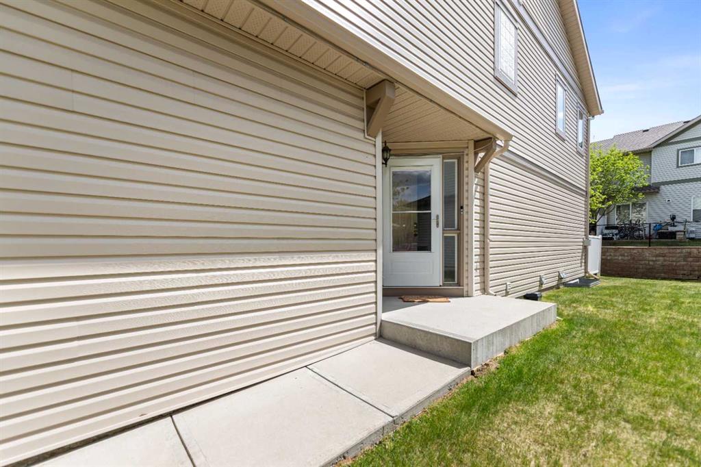 2323 Eversyde Avenue SW photo 3
