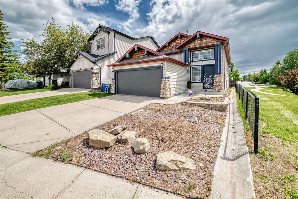 91 Panamount Gardens NW photo 2