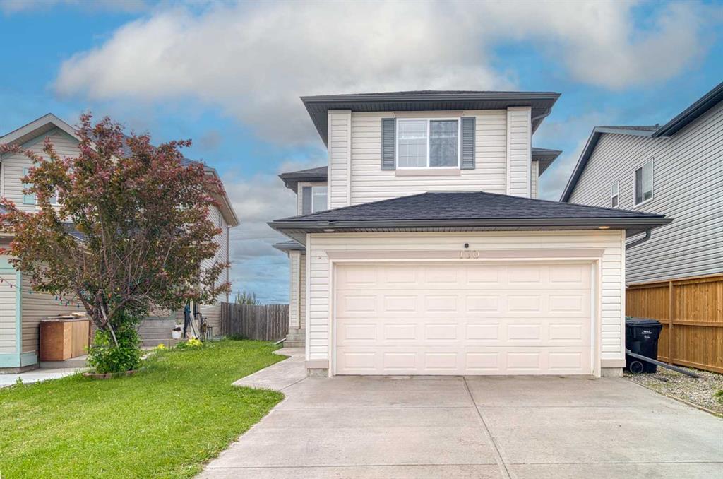 130 Somerglen Way SW photo 2