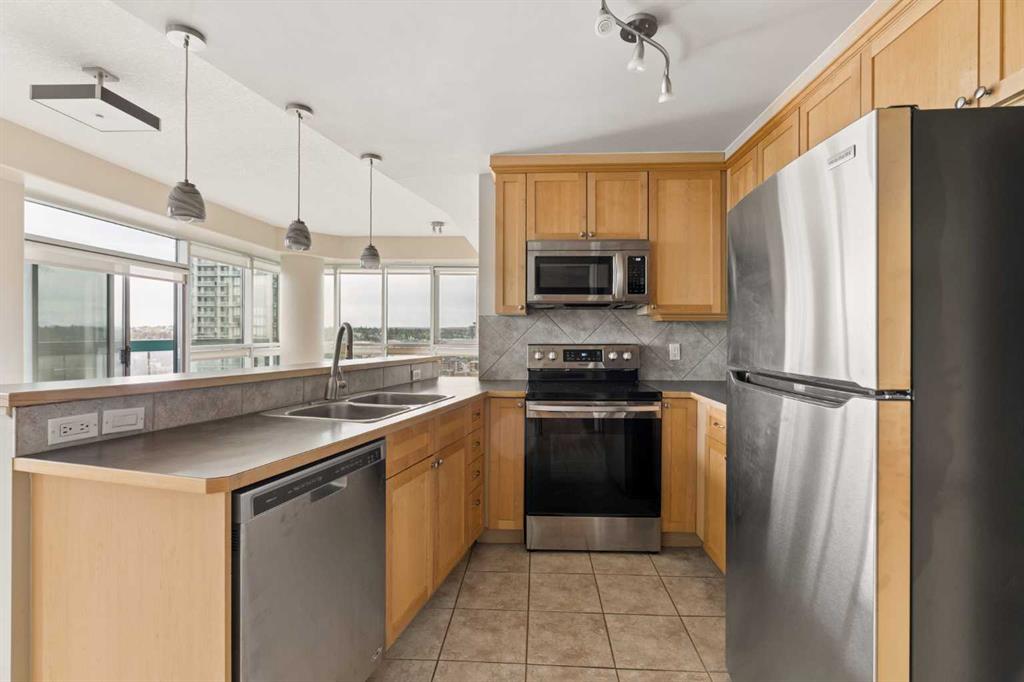 836 15 Avenue SW #1703 photo 3