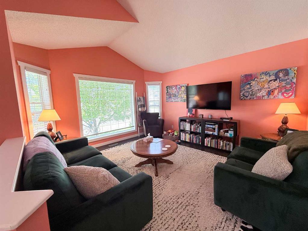 138 Bridleridge Way SW photo 2