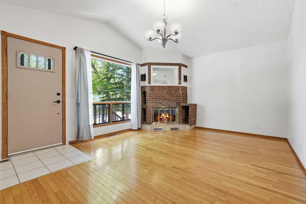 4205 16 Street SW photo 4