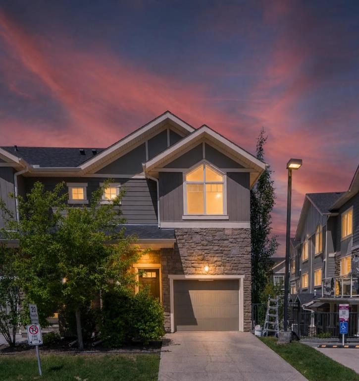 558 Evanston Manor NW