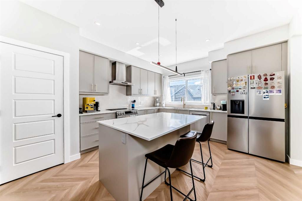 134 Versant View SW photo 4