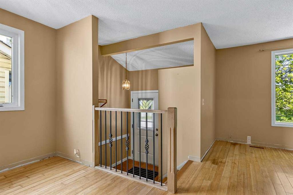 130 Woodbrook Way SW photo 2