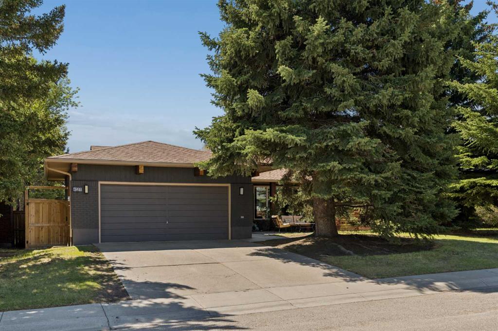 127 Parkglen Crescent SE photo 2