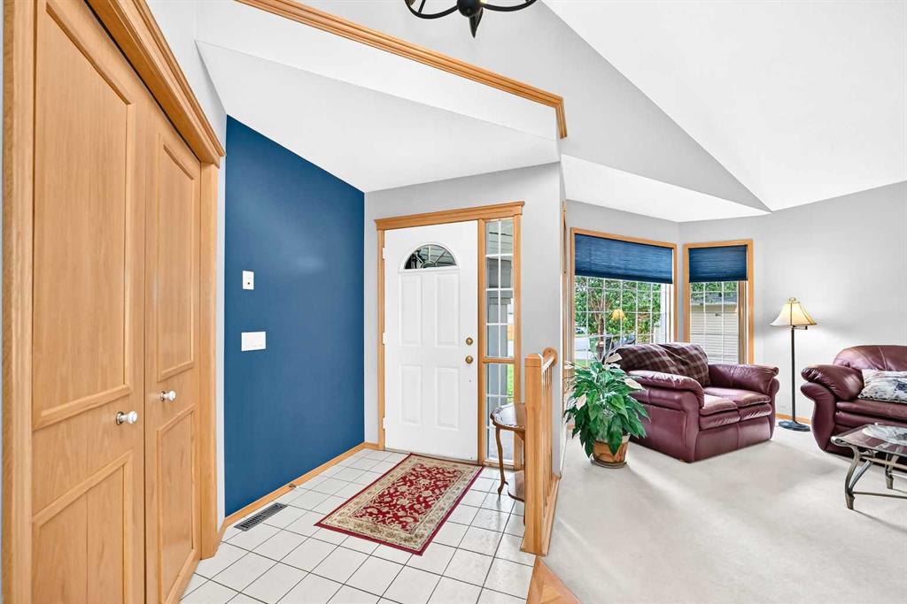 69 Douglas Woods Manor SE photo 3