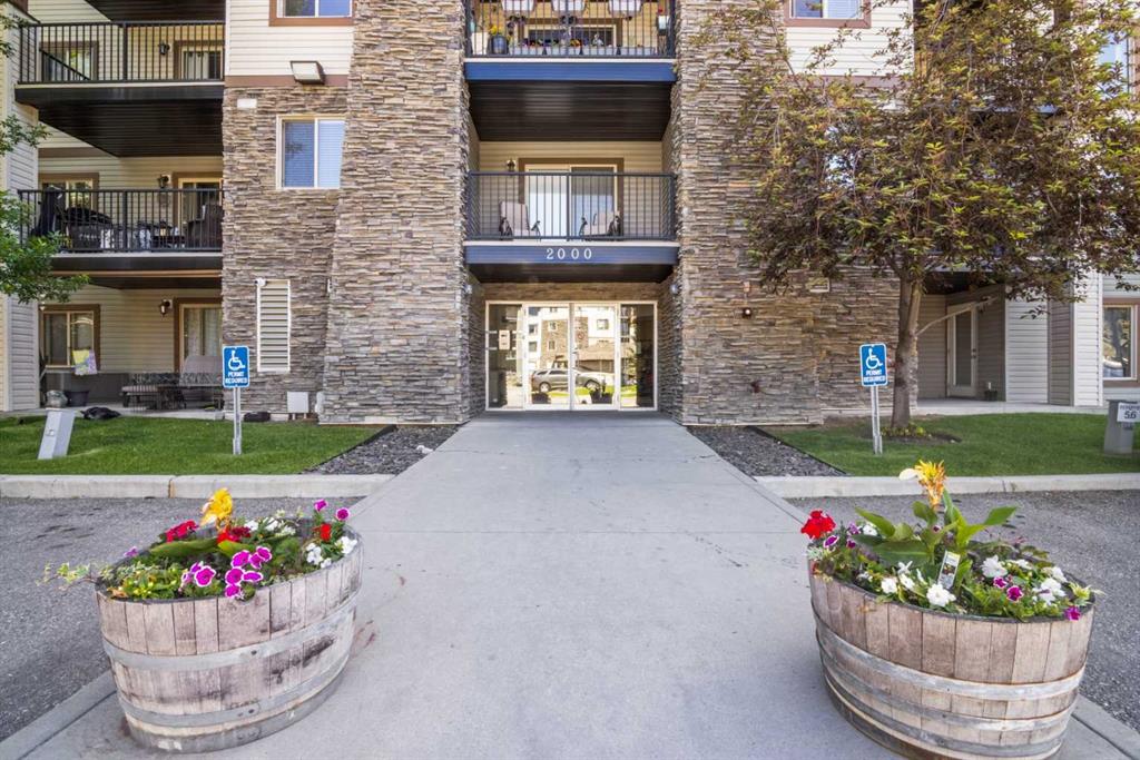 8 Bridlecrest Drive SW #2431 photo 2
