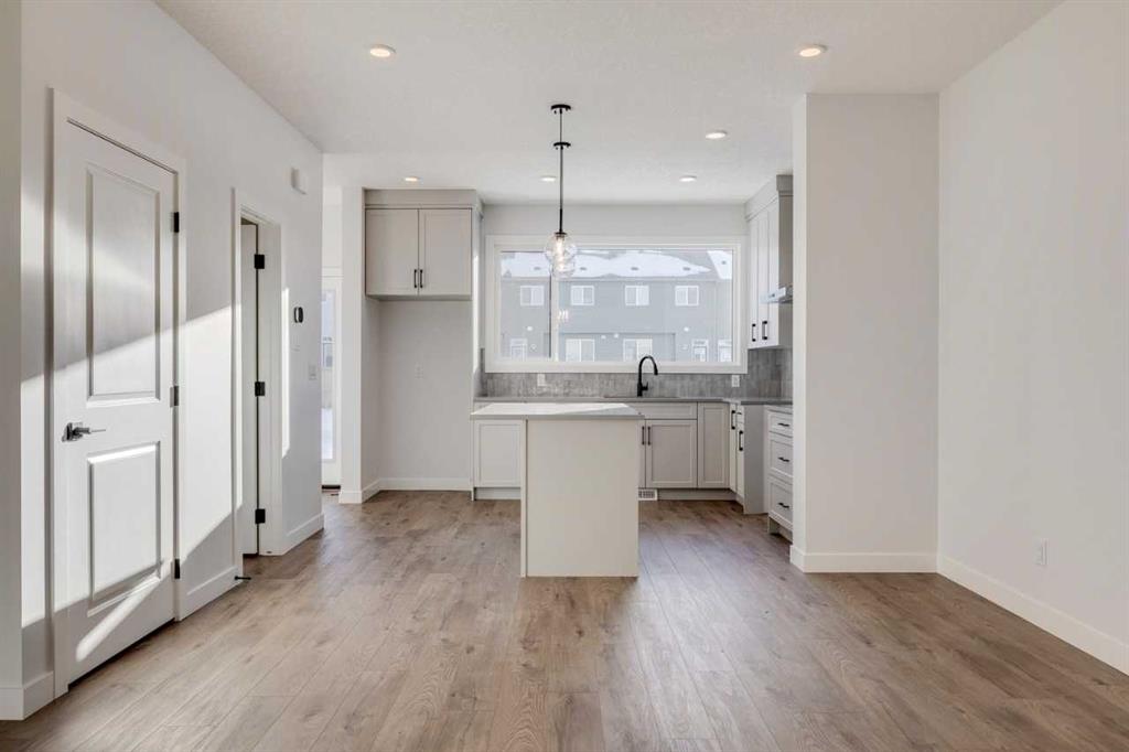 33 Savanna Place NE photo 3