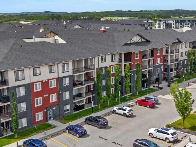 81 Legacy Boulevard SE #3406