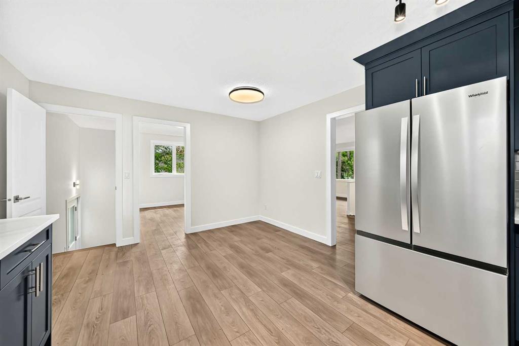 4016 37 Street NW photo 5