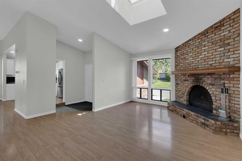 51 Ranchridge Drive NW photo 4