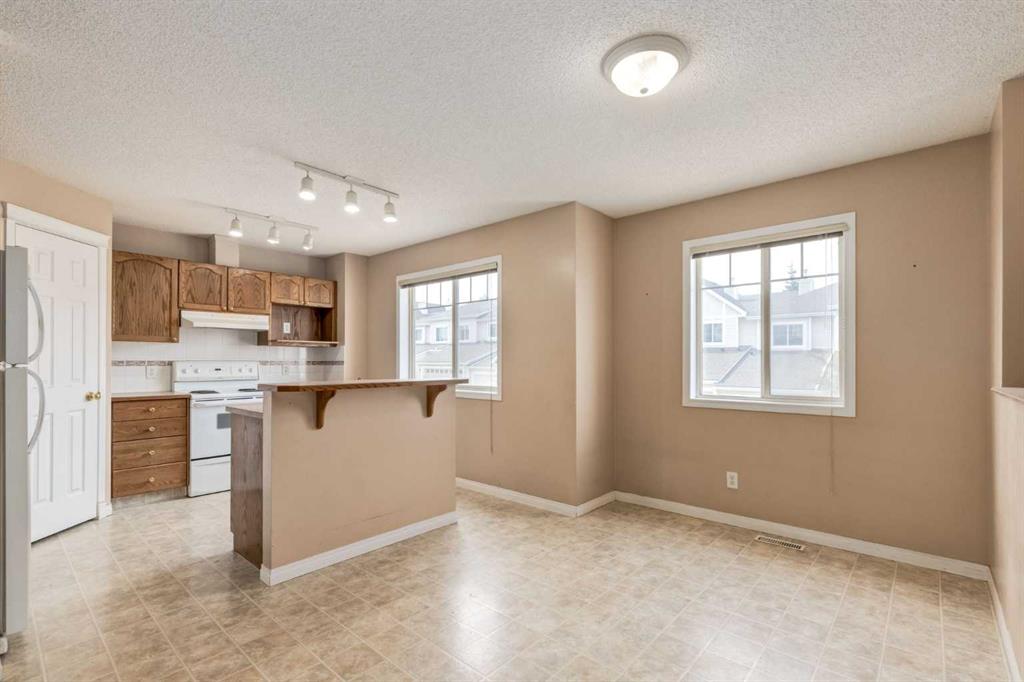 109 Hidden Creek Gardens NW photo 3