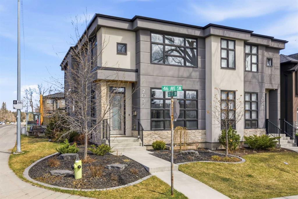 2052 46 Avenue SW photo 2